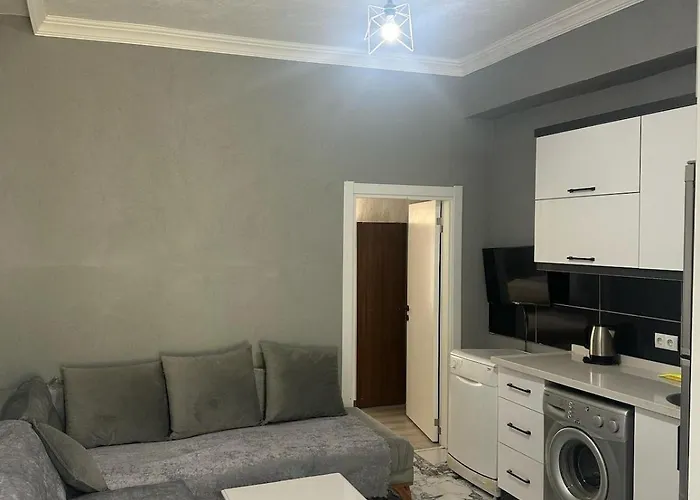 Apartamento In The Center, 6-7 Minutes To The Airport, Close To The Sea And Coves